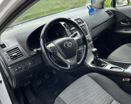 Белый Тойота Авенсис, объемом двигателя 2 л и пробегом 255 тыс. км за 8100 $, фото 19 на Automoto.ua