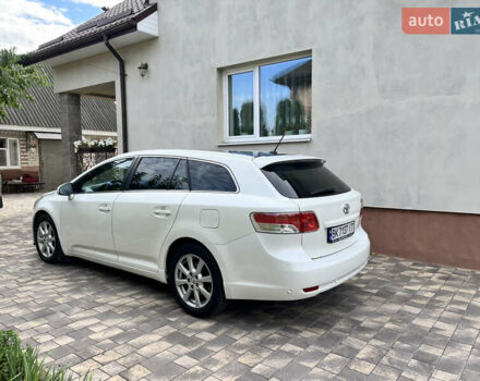 Белый Тойота Авенсис, объемом двигателя 2.23 л и пробегом 267 тыс. км за 9300 $, фото 5 на Automoto.ua