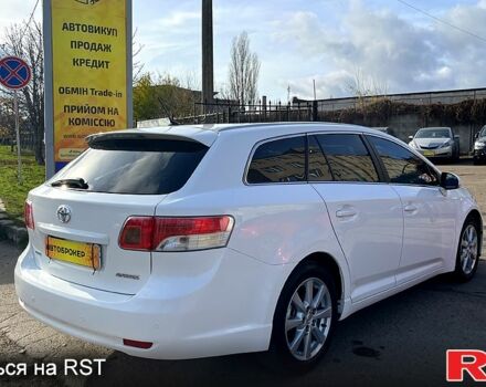 Білий Тойота Авенсіс, об'ємом двигуна 2.2 л та пробігом 259 тис. км за 8990 $, фото 3 на Automoto.ua