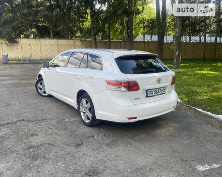 Белый Тойота Авенсис, объемом двигателя 2.2 л и пробегом 212 тыс. км за 9400 $, фото 6 на Automoto.ua