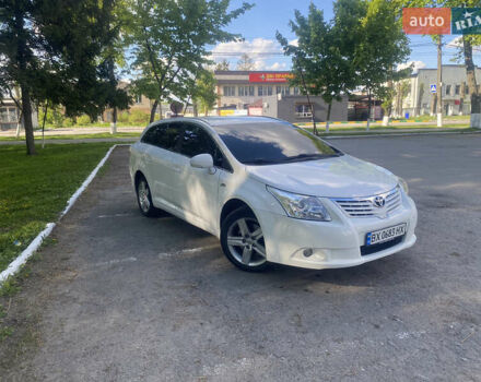 Белый Тойота Авенсис, объемом двигателя 2.2 л и пробегом 212 тыс. км за 9400 $, фото 1 на Automoto.ua