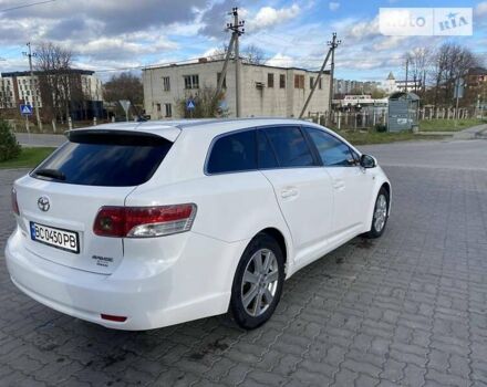 Белый Тойота Авенсис, объемом двигателя 2.2 л и пробегом 255 тыс. км за 8300 $, фото 16 на Automoto.ua