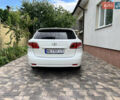 Белый Тойота Авенсис, объемом двигателя 2.23 л и пробегом 267 тыс. км за 9300 $, фото 4 на Automoto.ua