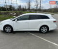 Белый Тойота Авенсис, объемом двигателя 2 л и пробегом 255 тыс. км за 8100 $, фото 2 на Automoto.ua