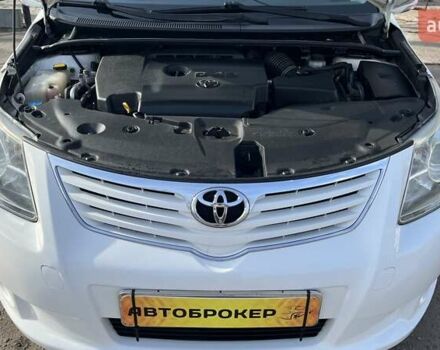 Білий Тойота Авенсіс, об'ємом двигуна 2.2 л та пробігом 259 тис. км за 8990 $, фото 20 на Automoto.ua