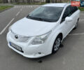 Белый Тойота Авенсис, объемом двигателя 2 л и пробегом 255 тыс. км за 7500 $, фото 1 на Automoto.ua