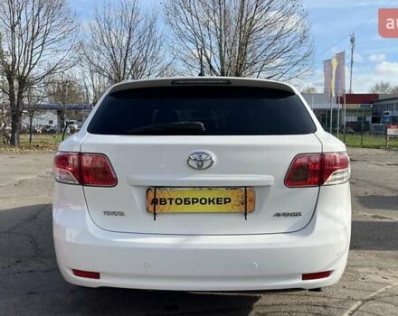 Білий Тойота Авенсіс, об'ємом двигуна 2.2 л та пробігом 259 тис. км за 8990 $, фото 4 на Automoto.ua