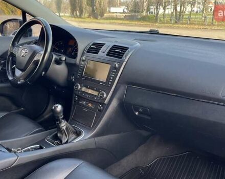 Білий Тойота Авенсіс, об'ємом двигуна 2.2 л та пробігом 259 тис. км за 8990 $, фото 11 на Automoto.ua