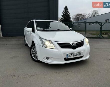 Белый Тойота Авенсис, объемом двигателя 1.8 л и пробегом 227 тыс. км за 7700 $, фото 1 на Automoto.ua