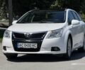 Белый Тойота Авенсис, объемом двигателя 2 л и пробегом 160 тыс. км за 9438 $, фото 1 на Automoto.ua