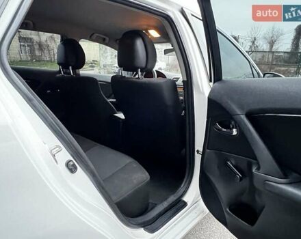 Белый Тойота Авенсис, объемом двигателя 1.8 л и пробегом 227 тыс. км за 7700 $, фото 8 на Automoto.ua