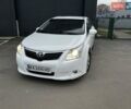 Белый Тойота Авенсис, объемом двигателя 1.8 л и пробегом 227 тыс. км за 7700 $, фото 1 на Automoto.ua