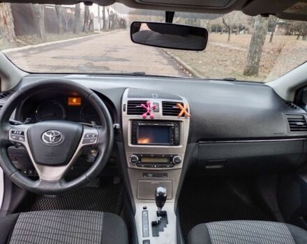 Белый Тойота Авенсис, объемом двигателя 2.2 л и пробегом 310 тыс. км за 8900 $, фото 10 на Automoto.ua