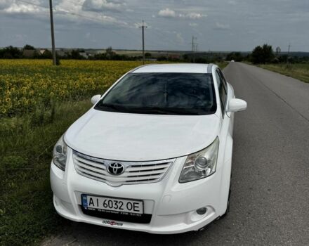 Белый Тойота Авенсис, объемом двигателя 2 л и пробегом 270 тыс. км за 9000 $, фото 2 на Automoto.ua