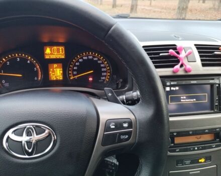 Белый Тойота Авенсис, объемом двигателя 2.2 л и пробегом 310 тыс. км за 8900 $, фото 5 на Automoto.ua