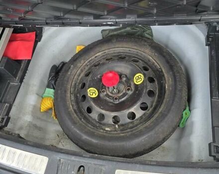 Белый Тойота Авенсис, объемом двигателя 1.99 л и пробегом 277 тыс. км за 9900 $, фото 13 на Automoto.ua