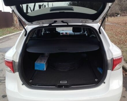 Белый Тойота Авенсис, объемом двигателя 2.2 л и пробегом 310 тыс. км за 8900 $, фото 12 на Automoto.ua