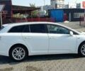 Белый Тойота Авенсис, объемом двигателя 2.2 л и пробегом 230 тыс. км за 10300 $, фото 1 на Automoto.ua