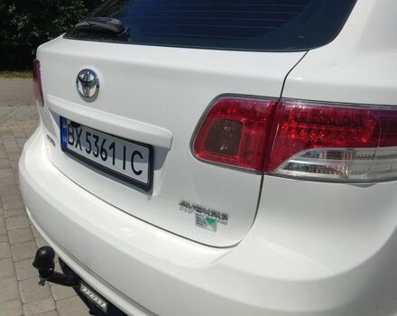 Білий Тойота Авенсіс, об'ємом двигуна 2 л та пробігом 244 тис. км за 7900 $, фото 4 на Automoto.ua