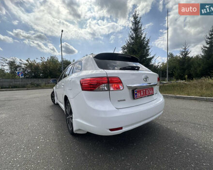 Белый Тойота Авенсис, объемом двигателя 2 л и пробегом 240 тыс. км за 10100 $, фото 20 на Automoto.ua
