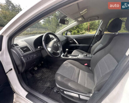 Белый Тойота Авенсис, объемом двигателя 2 л и пробегом 240 тыс. км за 10100 $, фото 49 на Automoto.ua