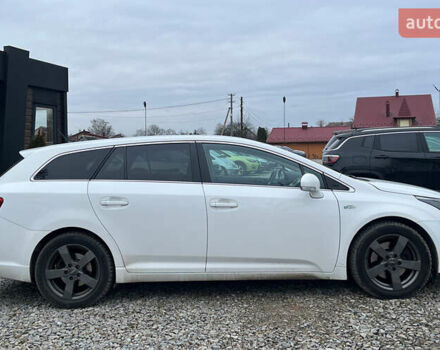 Белый Тойота Авенсис, объемом двигателя 2.23 л и пробегом 262 тыс. км за 11200 $, фото 7 на Automoto.ua
