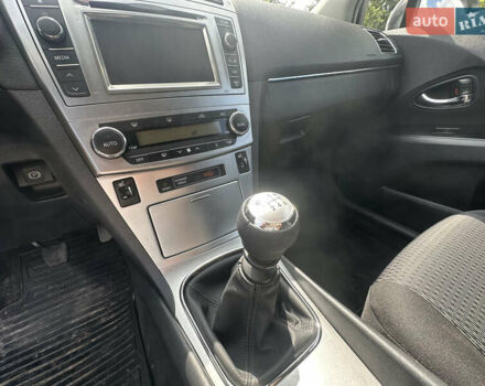 Белый Тойота Авенсис, объемом двигателя 2 л и пробегом 240 тыс. км за 10100 $, фото 51 на Automoto.ua