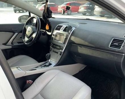 Белый Тойота Авенсис, объемом двигателя 2.23 л и пробегом 294 тыс. км за 10200 $, фото 16 на Automoto.ua