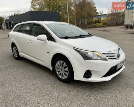 Белый Тойота Авенсис, объемом двигателя 2 л и пробегом 270 тыс. км за 8800 $, фото 1 на Automoto.ua