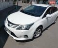 Білий Тойота Авенсіс, об'ємом двигуна 2 л та пробігом 125 тис. км за 10977 $, фото 1 на Automoto.ua