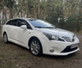 Белый Тойота Авенсис, объемом двигателя 2.23 л и пробегом 220 тыс. км за 10500 $, фото 1 на Automoto.ua