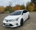 Белый Тойота Авенсис, объемом двигателя 2 л и пробегом 308 тыс. км за 7800 $, фото 1 на Automoto.ua