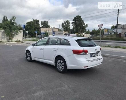 Білий Тойота Авенсіс, об'ємом двигуна 2 л та пробігом 275 тис. км за 8400 $, фото 1 на Automoto.ua