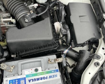 Белый Тойота Авенсис, объемом двигателя 2 л и пробегом 270 тыс. км за 8800 $, фото 11 на Automoto.ua