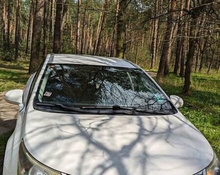 Белый Тойота Авенсис, объемом двигателя 2.2 л и пробегом 235 тыс. км за 9999 $, фото 28 на Automoto.ua
