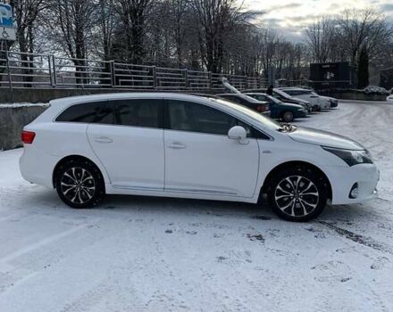 Белый Тойота Авенсис, объемом двигателя 2.23 л и пробегом 294 тыс. км за 10200 $, фото 7 на Automoto.ua