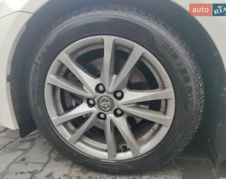 Белый Тойота Авенсис, объемом двигателя 2.23 л и пробегом 197 тыс. км за 10000 $, фото 11 на Automoto.ua