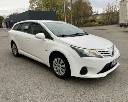 Белый Тойота Авенсис, объемом двигателя 2 л и пробегом 270 тыс. км за 8800 $, фото 3 на Automoto.ua