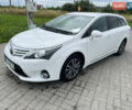 Белый Тойота Авенсис, объемом двигателя 2 л и пробегом 298 тыс. км за 8000 $, фото 1 на Automoto.ua