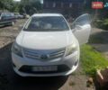 Белый Тойота Авенсис, объемом двигателя 2 л и пробегом 335 тыс. км за 9999 $, фото 2 на Automoto.ua