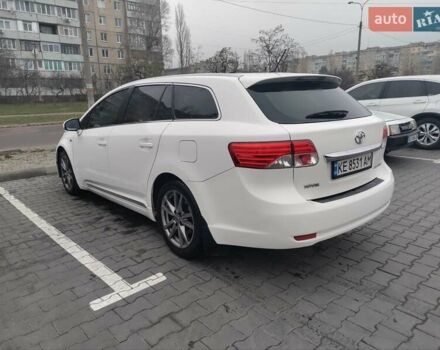 Белый Тойота Авенсис, объемом двигателя 2.23 л и пробегом 197 тыс. км за 10000 $, фото 2 на Automoto.ua