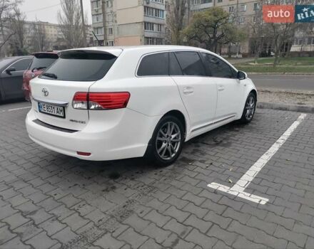 Белый Тойота Авенсис, объемом двигателя 2.23 л и пробегом 197 тыс. км за 10000 $, фото 4 на Automoto.ua