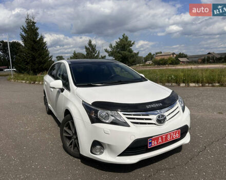 Белый Тойота Авенсис, объемом двигателя 2 л и пробегом 240 тыс. км за 10100 $, фото 6 на Automoto.ua