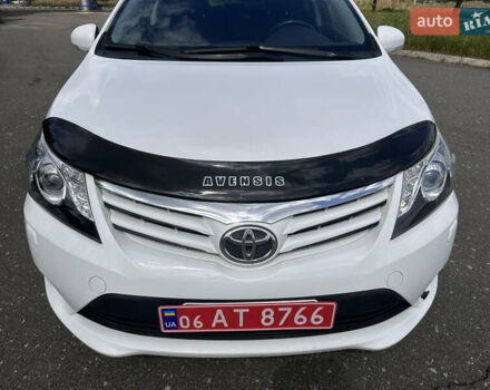 Белый Тойота Авенсис, объемом двигателя 2 л и пробегом 240 тыс. км за 10100 $, фото 8 на Automoto.ua