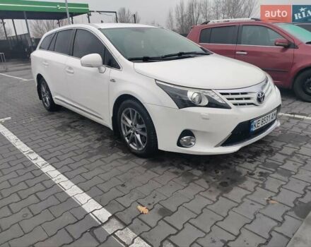 Белый Тойота Авенсис, объемом двигателя 2.23 л и пробегом 197 тыс. км за 10000 $, фото 5 на Automoto.ua