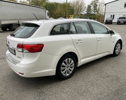 Белый Тойота Авенсис, объемом двигателя 2 л и пробегом 270 тыс. км за 8800 $, фото 4 на Automoto.ua