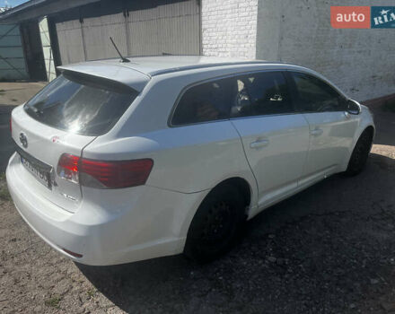 Белый Тойота Авенсис, объемом двигателя 2 л и пробегом 335 тыс. км за 9999 $, фото 3 на Automoto.ua