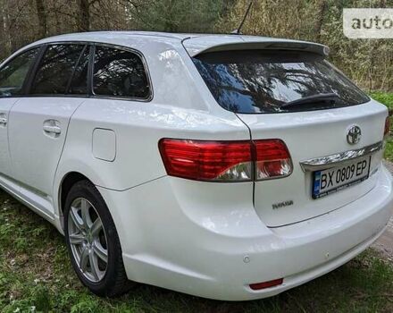 Белый Тойота Авенсис, объемом двигателя 2.2 л и пробегом 235 тыс. км за 9999 $, фото 13 на Automoto.ua