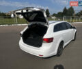 Белый Тойота Авенсис, объемом двигателя 2 л и пробегом 330 тыс. км за 9000 $, фото 3 на Automoto.ua