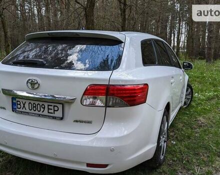 Белый Тойота Авенсис, объемом двигателя 2.2 л и пробегом 235 тыс. км за 9999 $, фото 12 на Automoto.ua